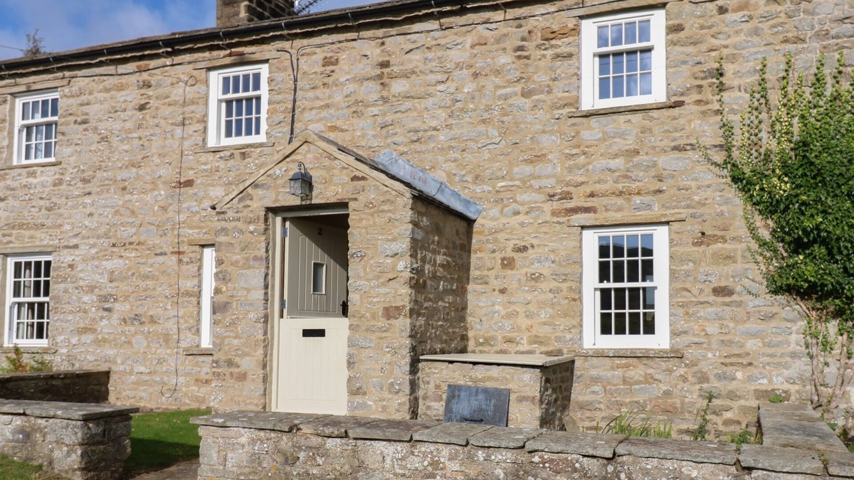 Fremington House | PHEASANT COTTAGE, pet friendly, character holiday cottage in Reeth