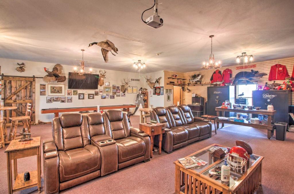 Dawn House | Pheasant Game Farm Missouri Vacation Rental!