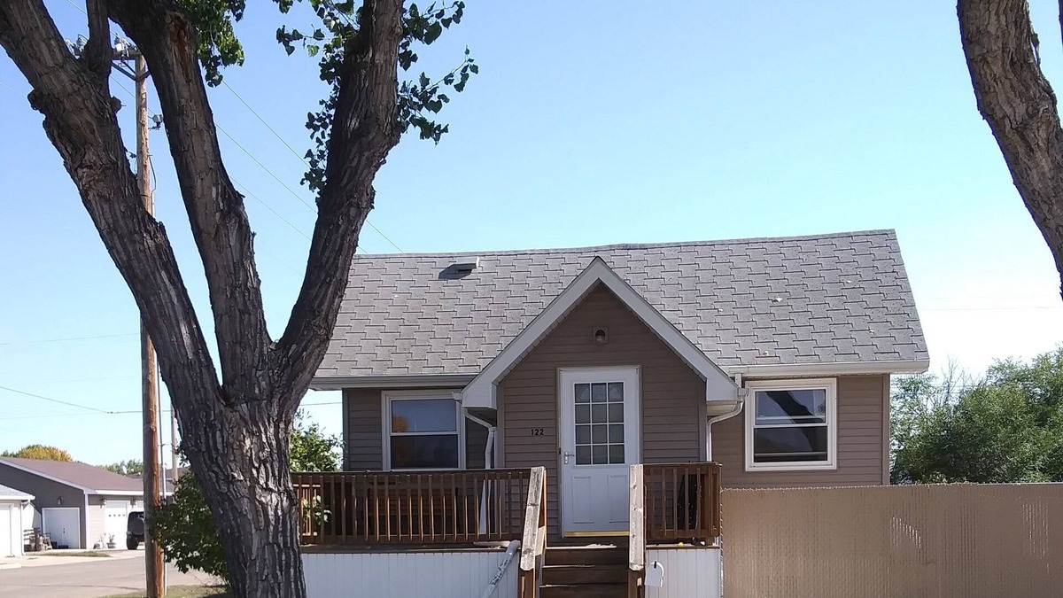 Plentywood House | PHEASANT Hunters Bird Dog House