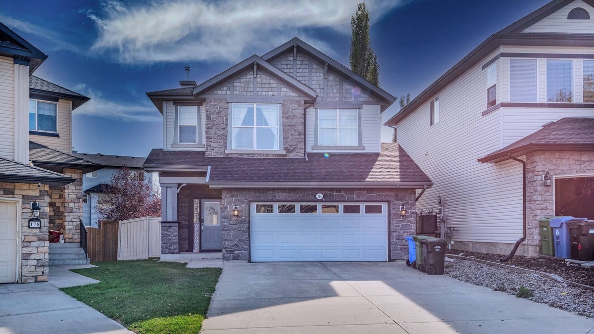 Kincora House | Phenomenal 3-bedroom house with high speed WiFi, Central AC, Double Garage