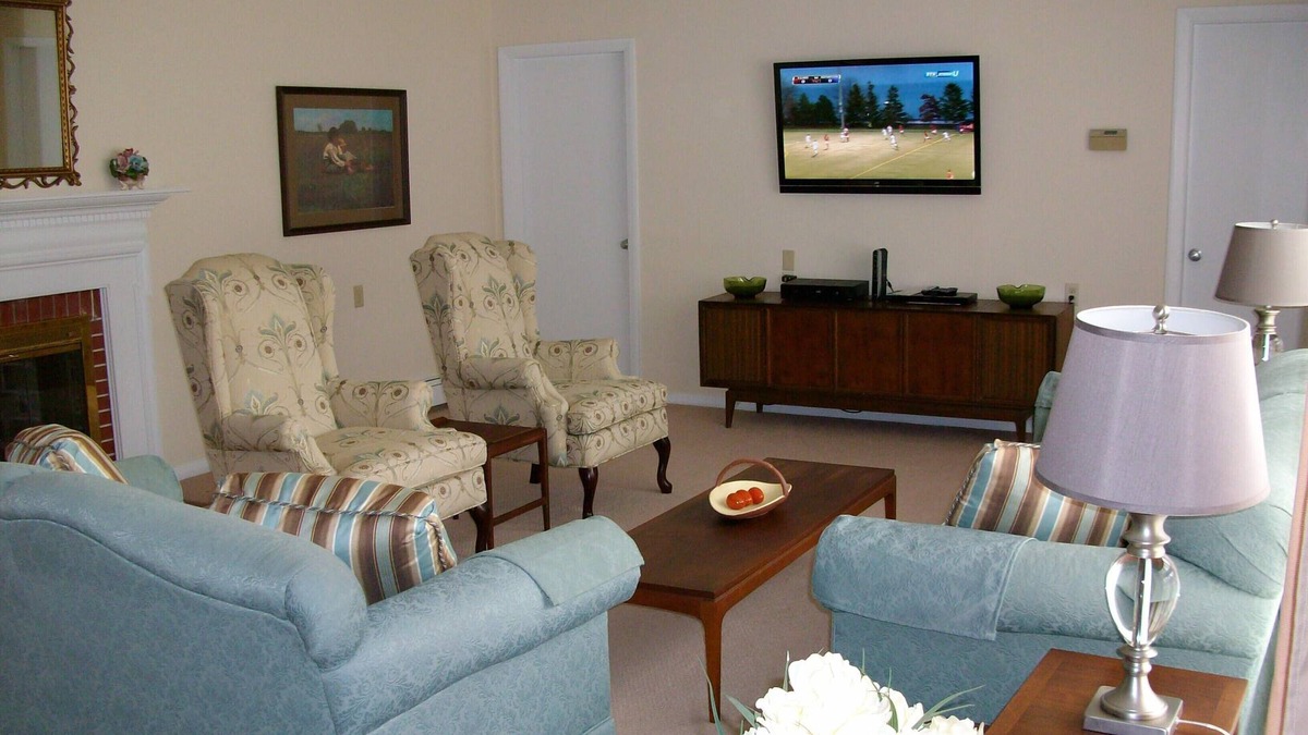 Andover House | Phillips Academy Area – Ideal for Families Visiting Campus & Touring New England