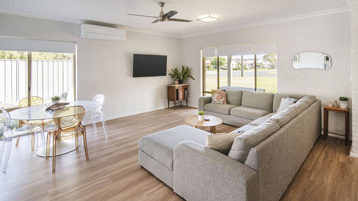 Abbey House | Phillips Beach Hide Out
