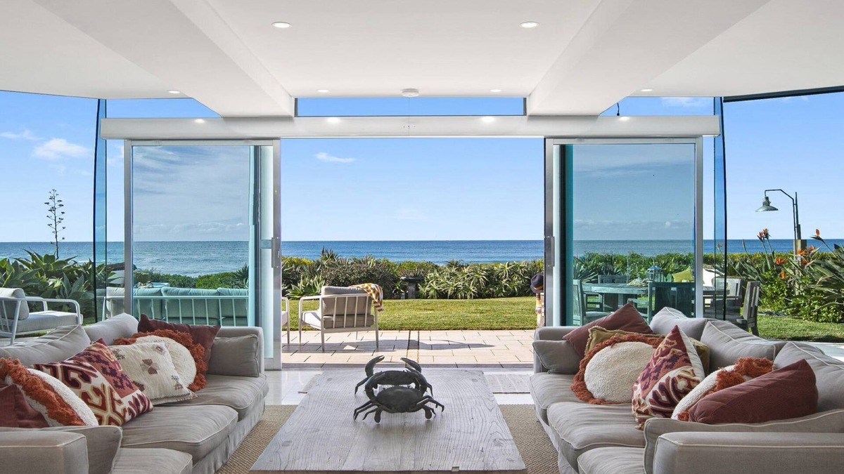 North Avoca House | Philotimo - Absolute Beach Front at North Avoca