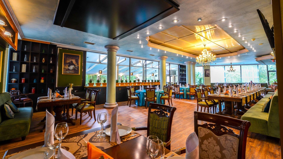 Baneasa Hotel | Phoenicia Grand Hotel