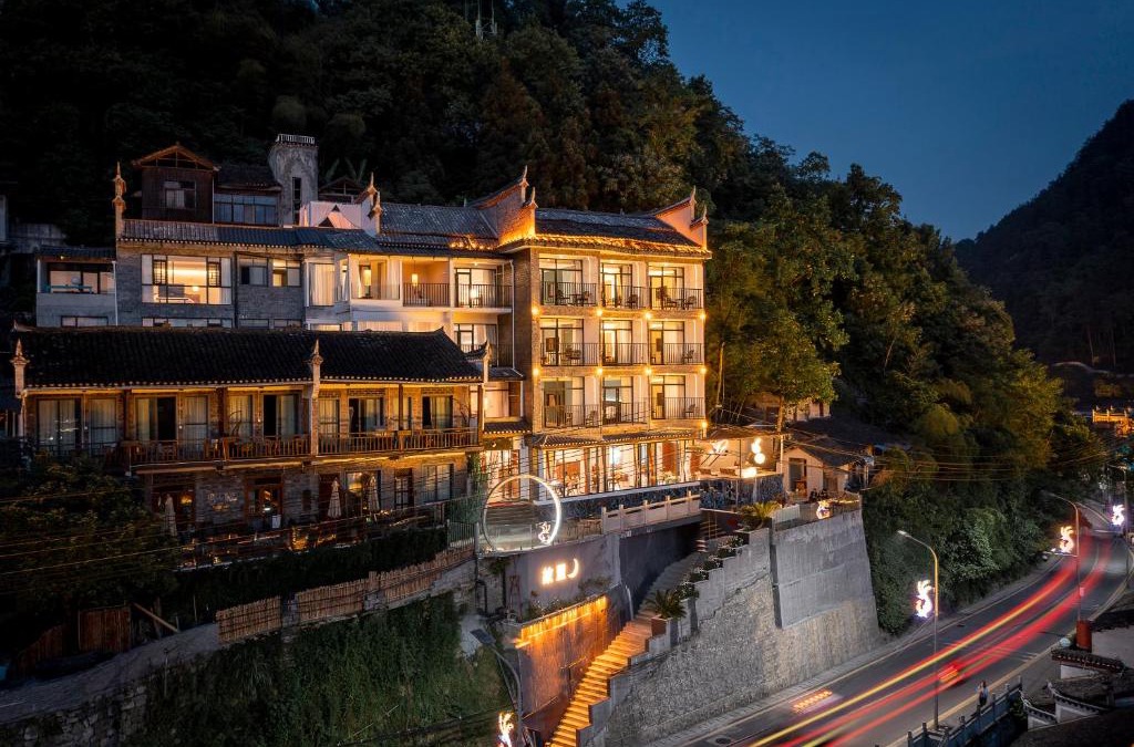 Fenghuang House | Phoenix Best River View B&B