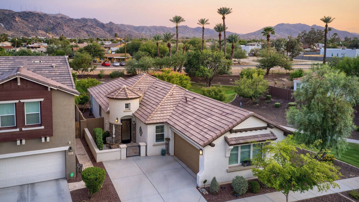 South Mountain House | Phoenix Home: EV Charger & Pool Access!