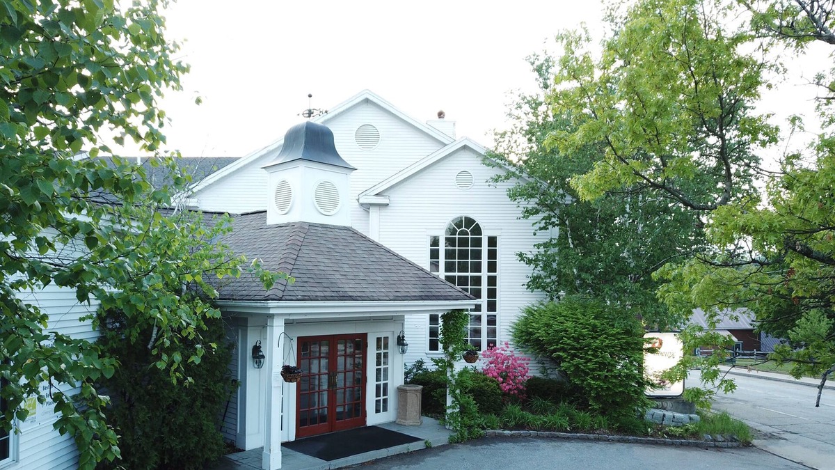 North Creek Hotel | Phoenix Inn Resort