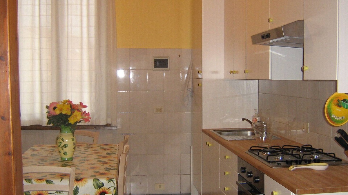 Centro Storico Apartment | Piacenza: Three rooms in close proximity to the historical