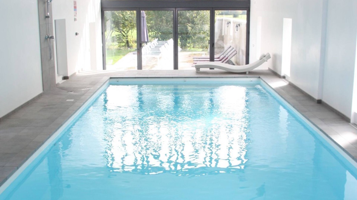 Coucy Cottage | Piampiam cottage with indoor pool capacity 14 pers. lodging of France 4 ears