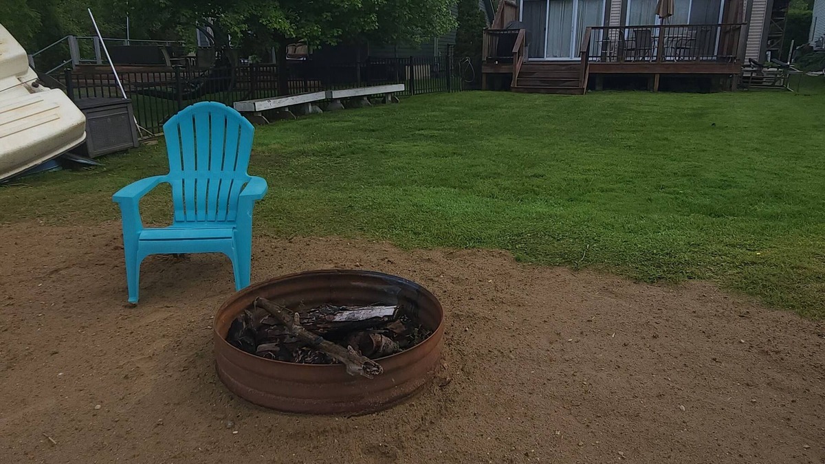 Oxbow House | PICK ME! Updated ELEGANT LAKEFRONT-FREE KAYAKS and PEDDLE BOAT-PETS WELCOME!