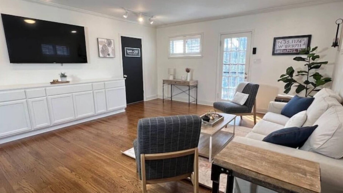 Joffre House | Picket Fence Retreat