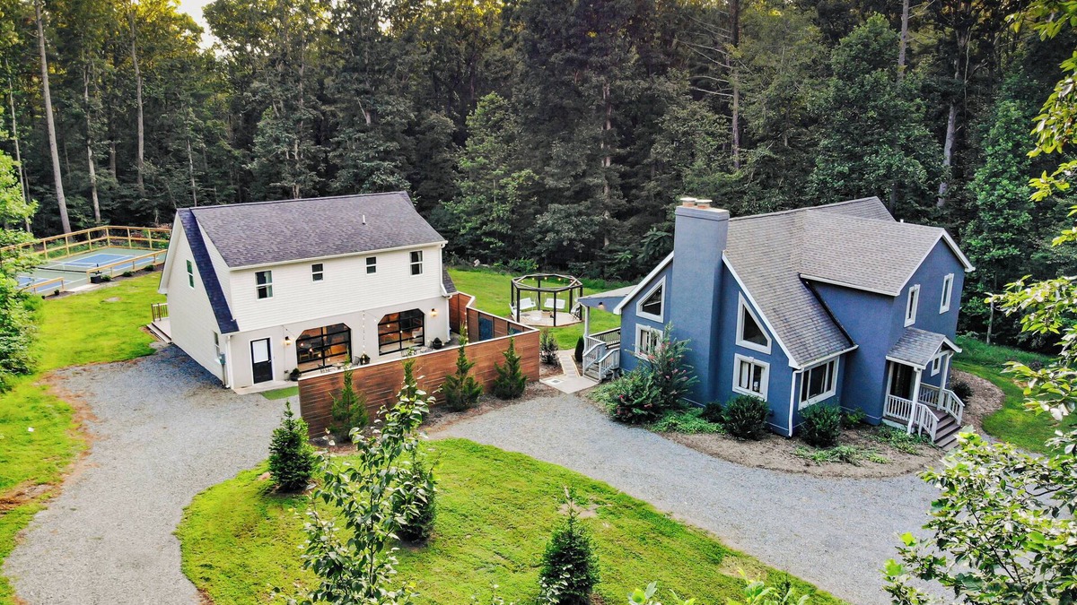 Nellysford House | Pickleball | 2 Homes | Sleeps 20 | 151 Brew Trail