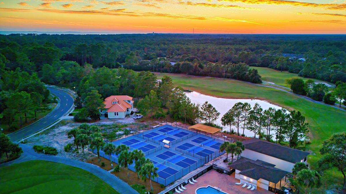 Carrabelle Condo | Pickleball and Pool Paradise 2b/2b