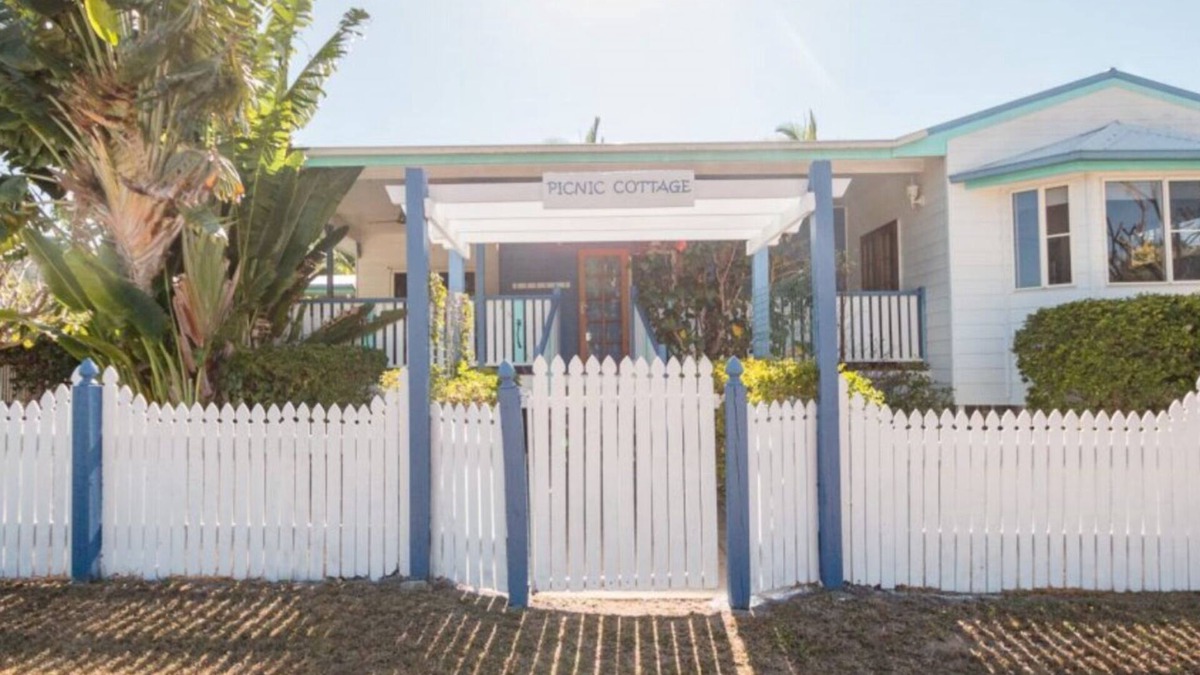 Picnic Bay House | Picnic Cottage, Lovely home near the beach