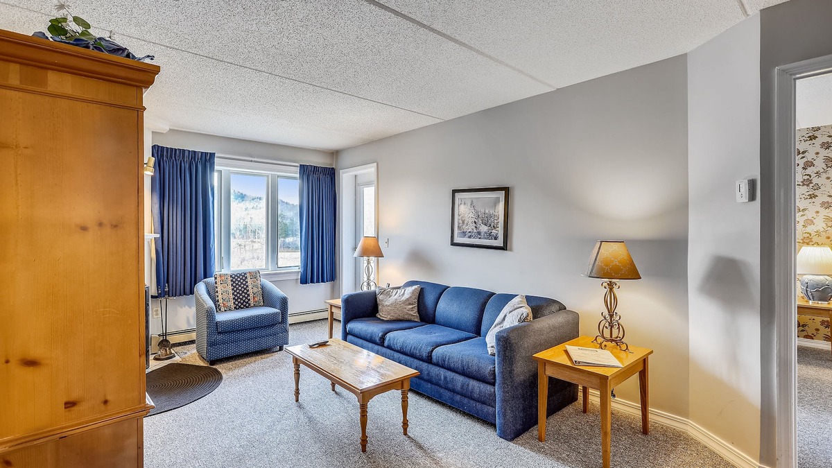 Killington Condo | Pico D305 condo ski on/off The best family mountain. D305 (please note this unit has NO AIR CONDITIONING)