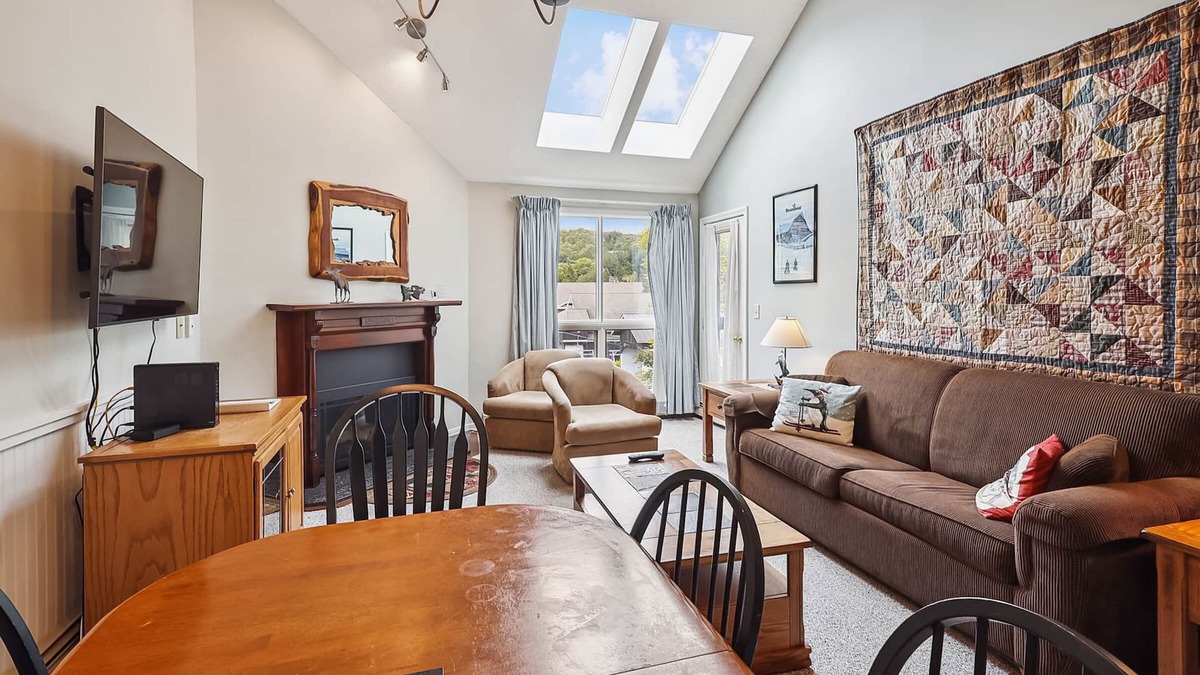 Killington Condo | Pico F305 Ski right to the lifts at Pico Vaulted ceilings Light and Bright. (please note this unit has NO AIR CONDITIONING)