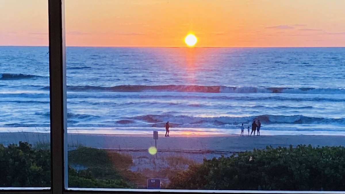 Indialantic By The Sea Condo | picture perfect beach front oasis. Great location for snowbirds!