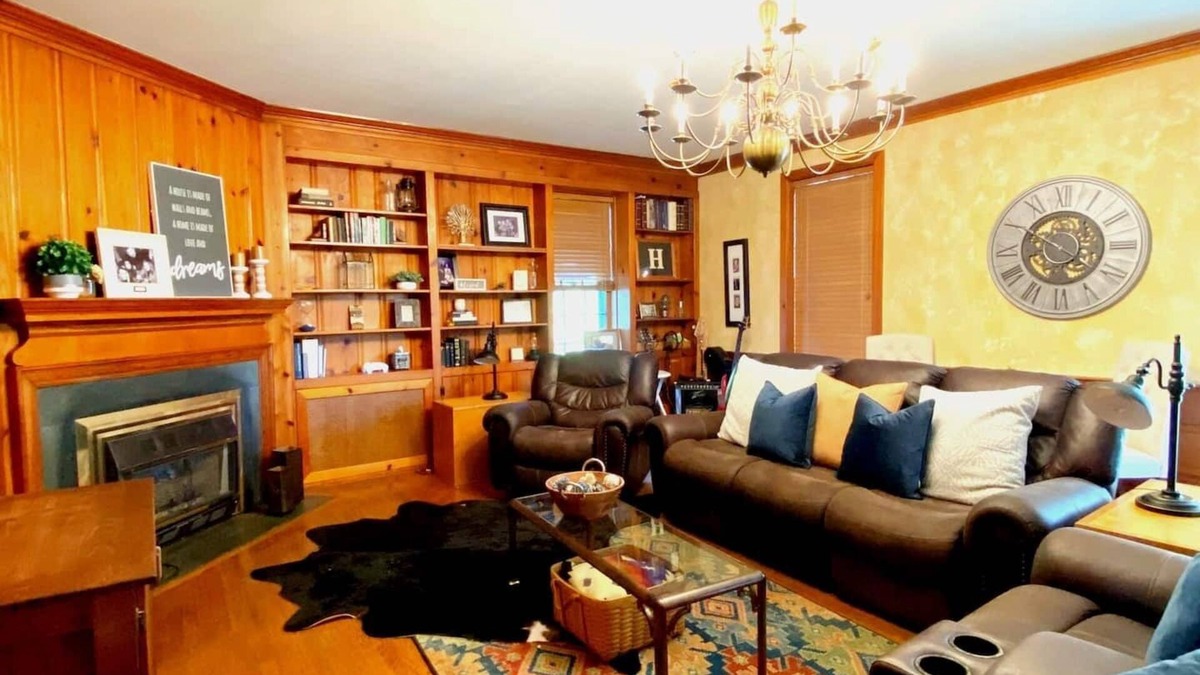 Mount Airy House | Picture room at The Vintage Oak Estate and venue