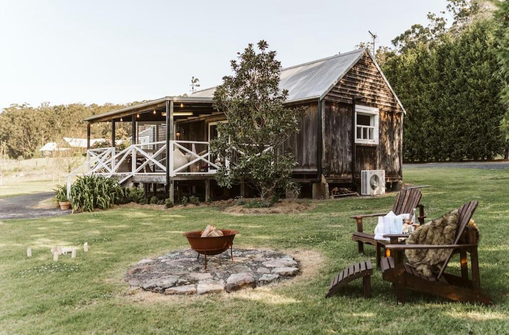 Mundamia House | Picturesque Barn located on the Shoalhaven River