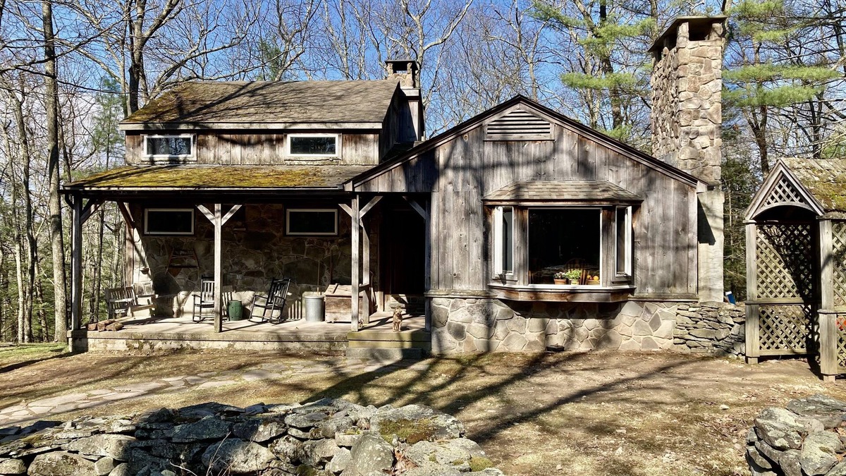 Barryville House | Picturesque Cabin in the Woods