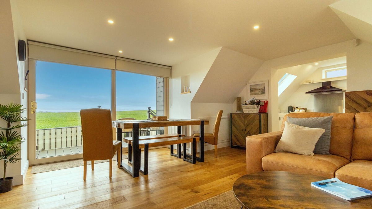 Wakefield Cottage | Picturesque Cottage With Views