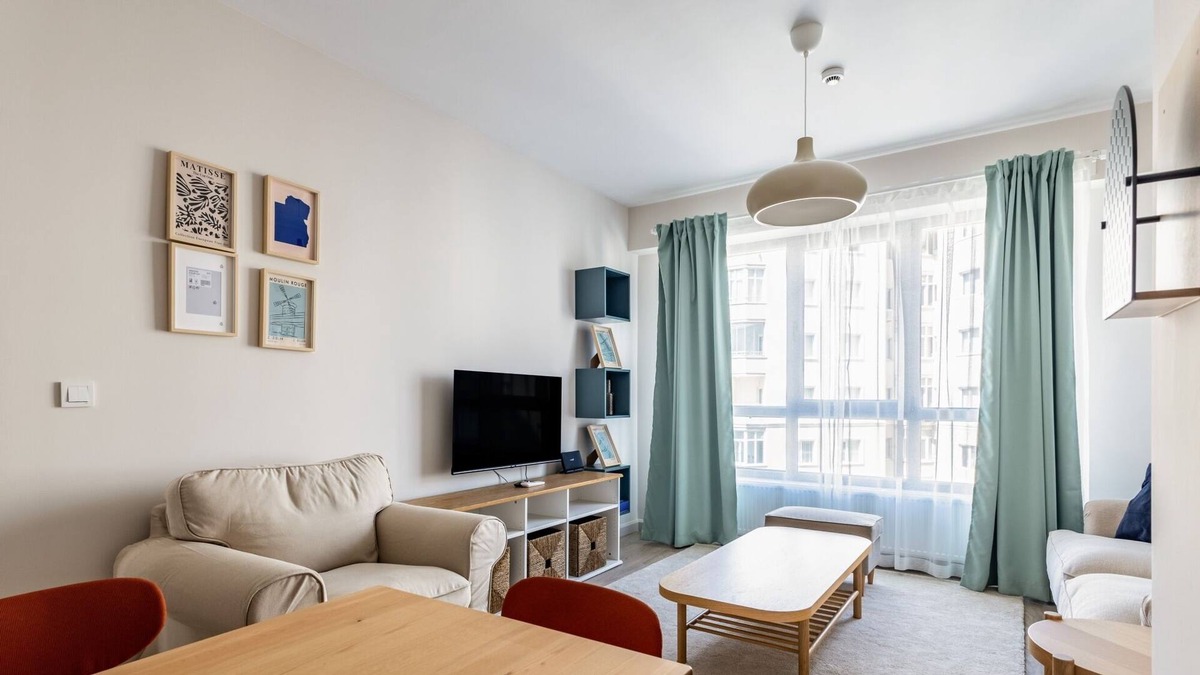 Maltepe Apartment | Picturesque Flat Near Metro 9 min to Coast