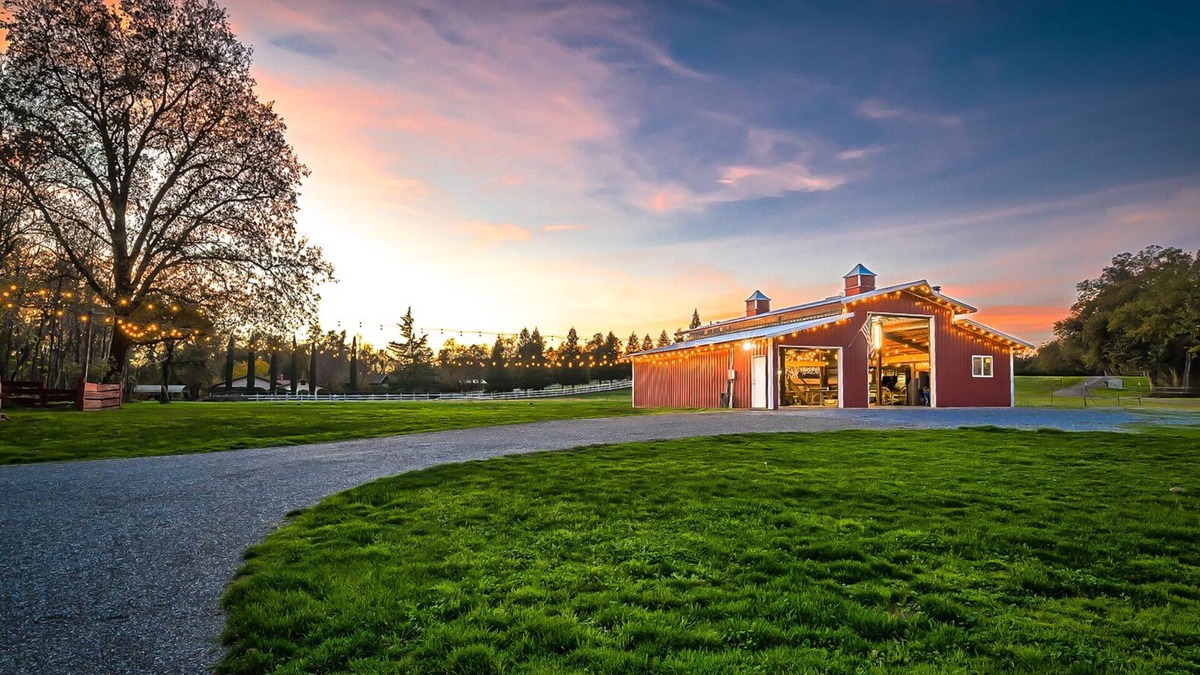 Anderson House | Picturesque Getaway on the Sacramento River - Perfect for Groups and Families