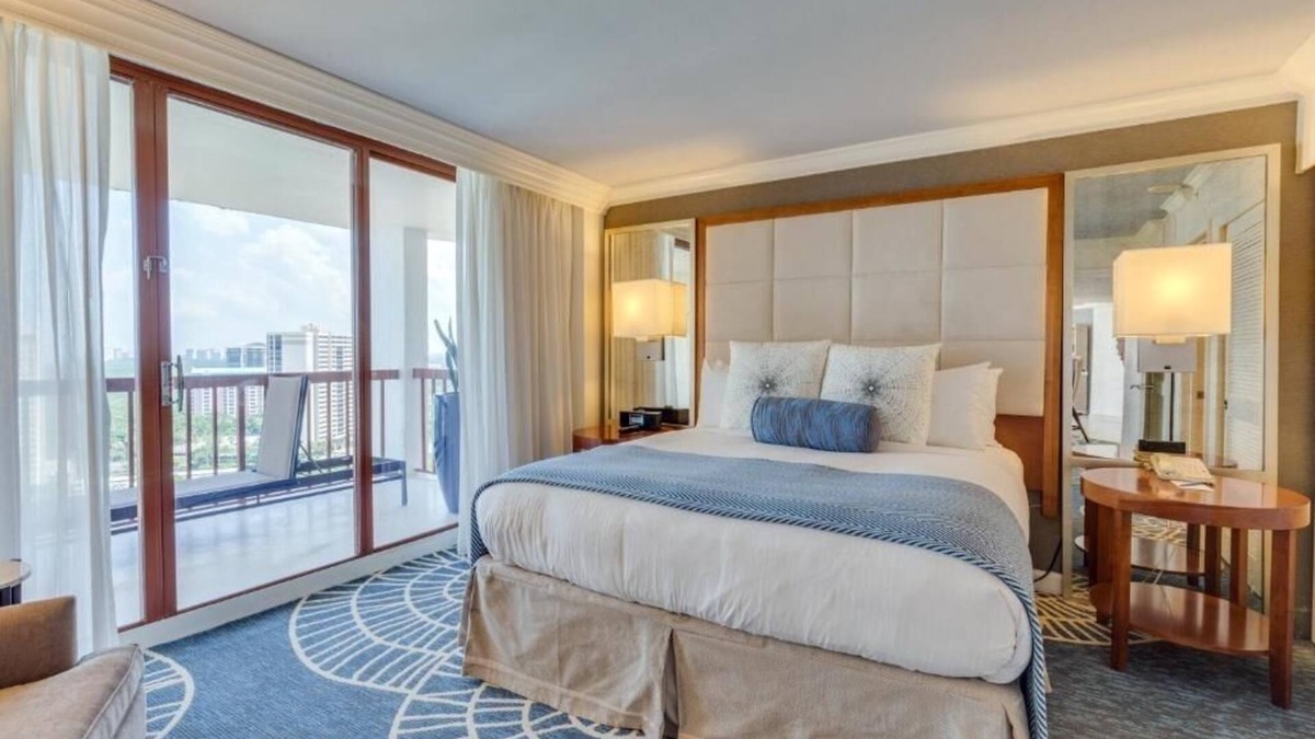 Pelican Bay Resort | Picturesque Resort w/Exclusive Beach Shuttle | Spacious 1BR w/Private Balcony