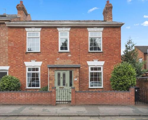 Pontrilas Apartment | Picturesque Victorian Cottage
