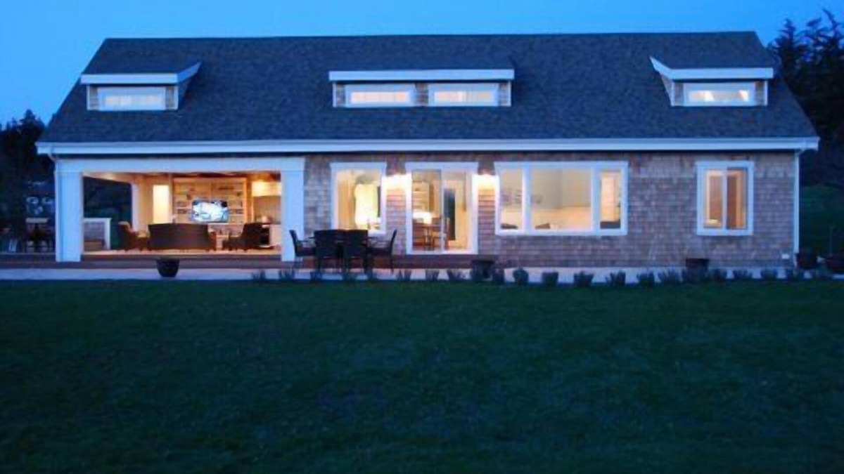 Roche Harbor House | Picturesque Westcott Bay Cape Cod on 5 Acre Estate -Walk to Roche Harbor
