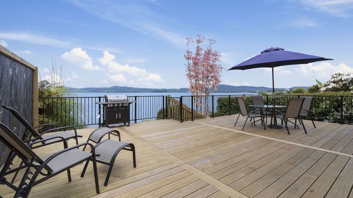 Kawaha Point Cottage | Piece of Paradise - Kawaha Point Holiday Home