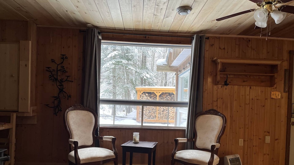 Blue Sea Ski Chalet | Piece of Paradise on Lac Long with hot tub/ Spa