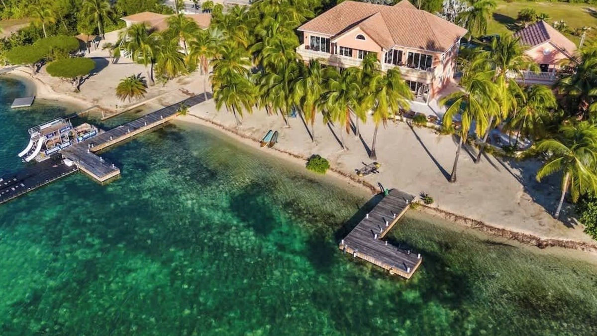 Rum Point House | Pieces of Eight LUXE 6BR Rum Point Villa