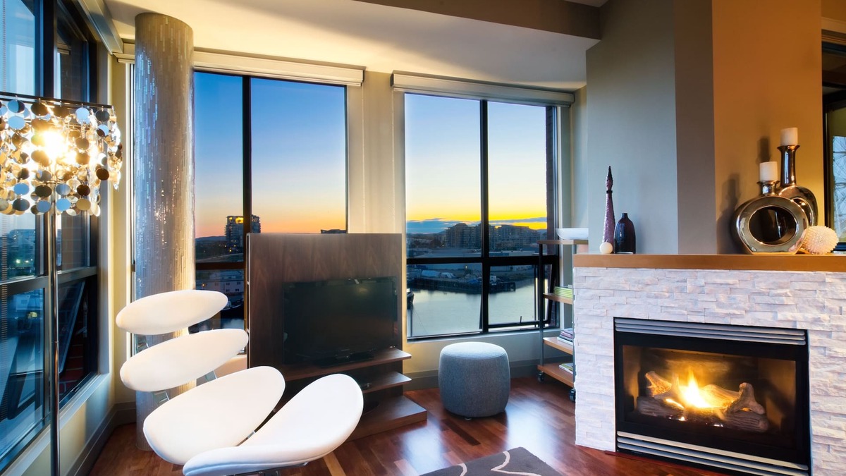 Downtown Victoria Condo | 'Pied-À-Terre Harbour Penthouse' Private Rooftop Deck-Victoria