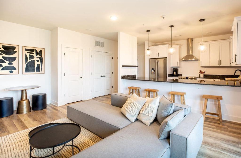 Batesville Apartment | Piedmont Place Suite 401 Modern Apartment in Crozet Near King Family Vineyards