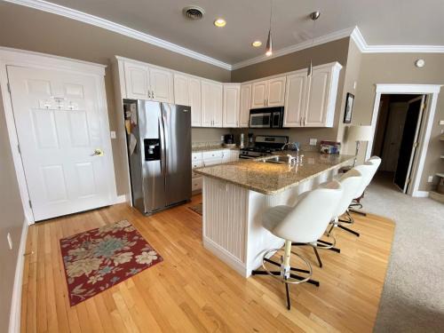 St Ignace Apartment | Pier Harbor #1