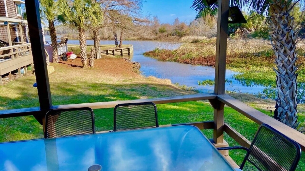 Waterwood Cottage | Pier Serenity Waterfront!
