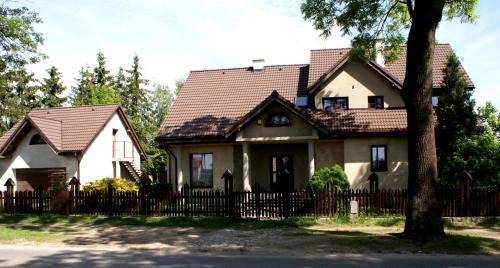 Lubicz House | Piernikowy Dworek