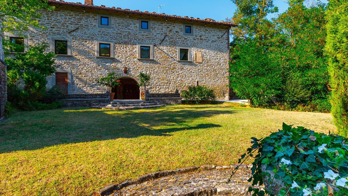 Santa Sofia Villa | Pieve del Borgo 6+2, Emma Villas
