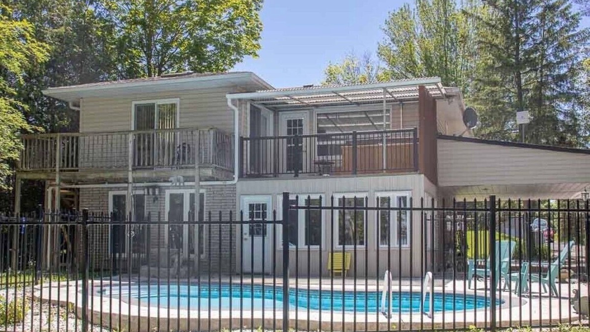 Kawartha Lakes Cottage | Pigeon Lake View - Kawartha Lakes Cottage w/Pool, Firepit & Unlimited Wi-Fi