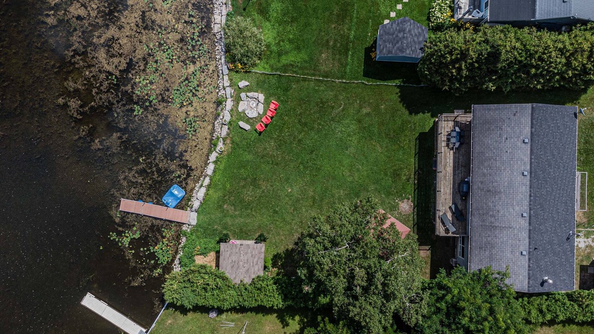 Bobcaygeon Cottage | Pigeon Lakeside Family Cottage With Amazing Views Lots of Activities and Fishing