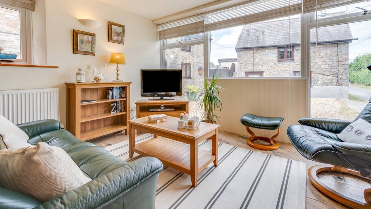 Scurlage House | Pigsty Cottage in the beautiful Swansea
