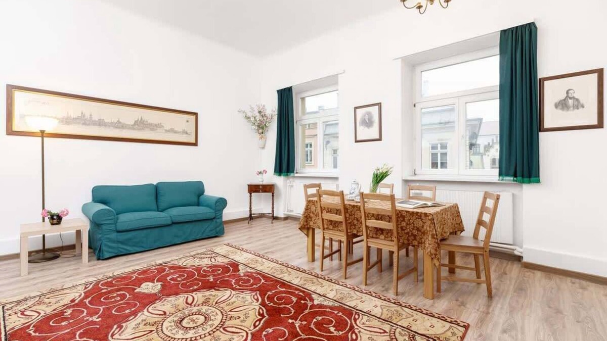 Stare Miasto Apartment | Pijarska 19 | Apartment with 3 Bedrooms | Cracow