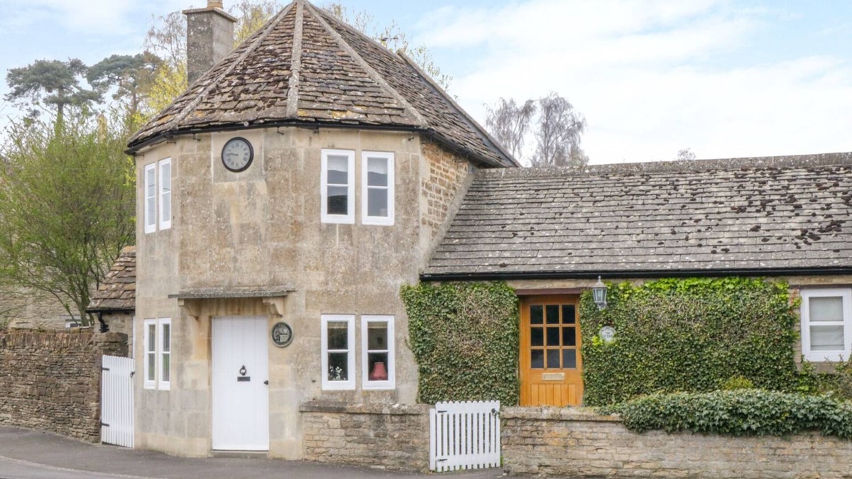 Acton Turville Cottage | PIKE COTTAGE, romantic, character holiday cottage in Chipping Sodbury