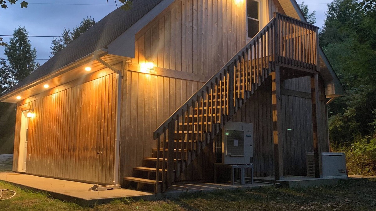 Tay Valley Apartment | Pike Lake Studio Oasis