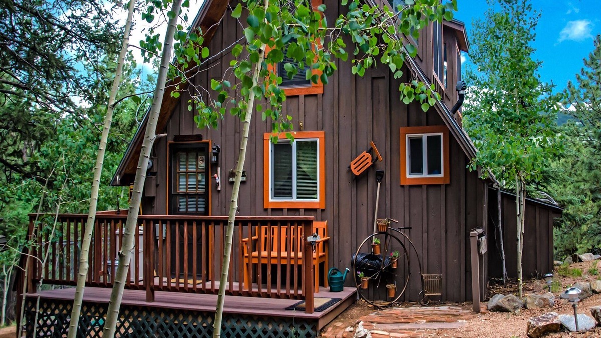 Cripple Creek Cabin | Pikes Peak Country, Fall Foliage, 4+Acres, Mountain Views, Wildlife, Free WiFi
