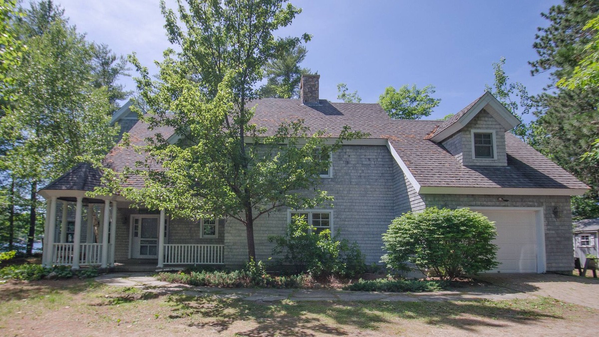 Bristol House | Pikes Point on Newfound Lake