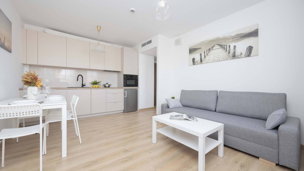 Ursynow Apartment | Pileckiego 59 | Air Conditioned Apartment | Desk