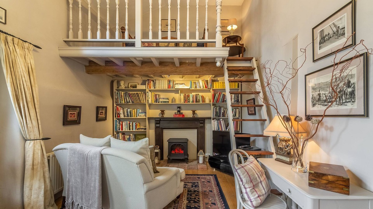 Wymondham House | Pillar Box House (4) - a beautiful house in Norfolk sleeping 4 guests