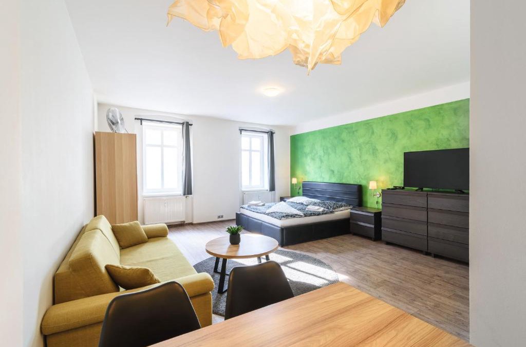Pilsen Apartment | Pilsner Apartments